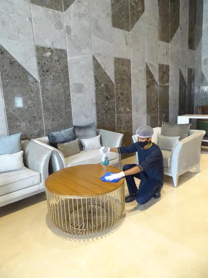 The Grand Arc Hotel & Convention Centre Shahjahanpur Bagian luar foto