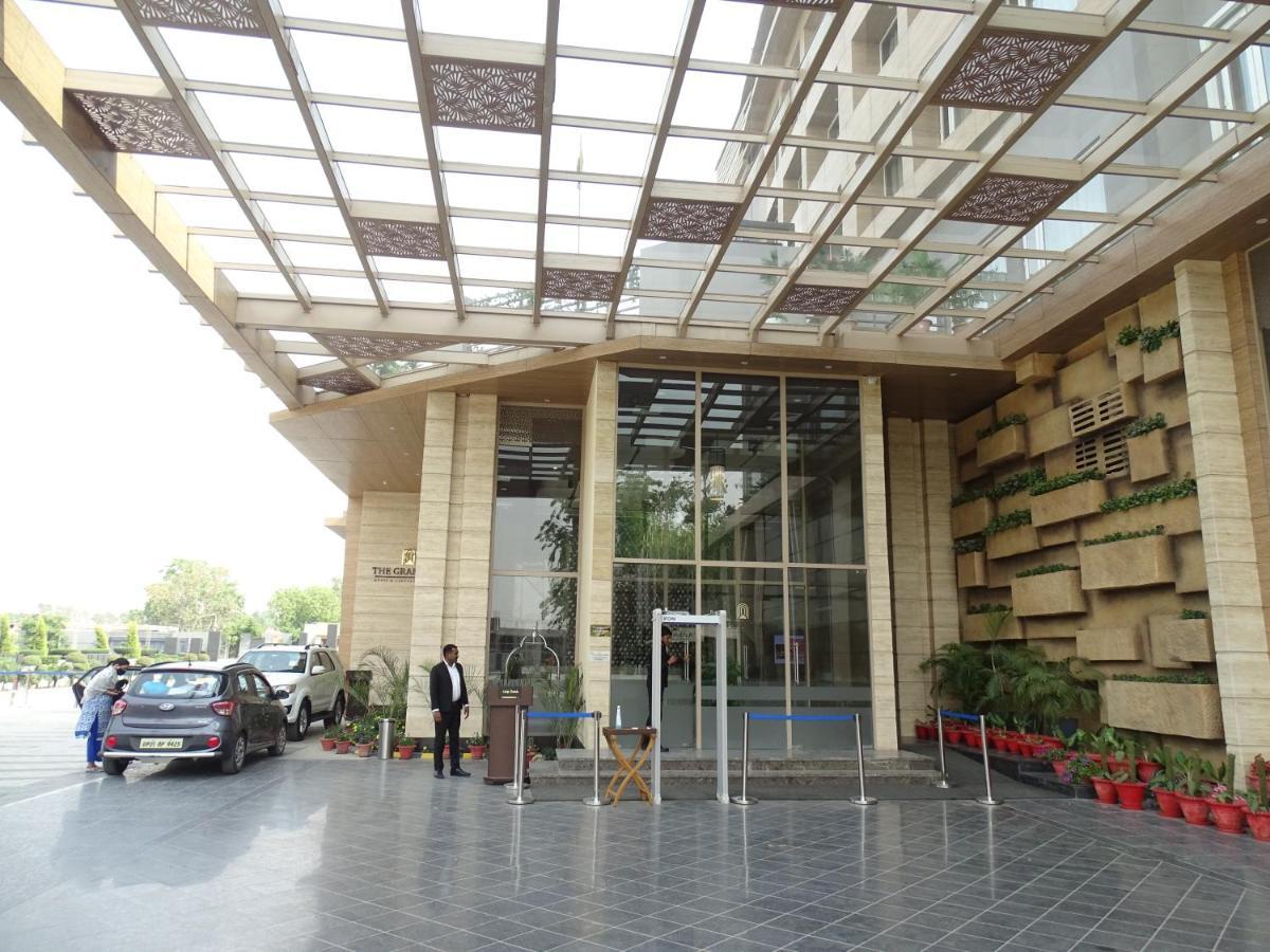 The Grand Arc Hotel & Convention Centre Shahjahanpur Bagian luar foto