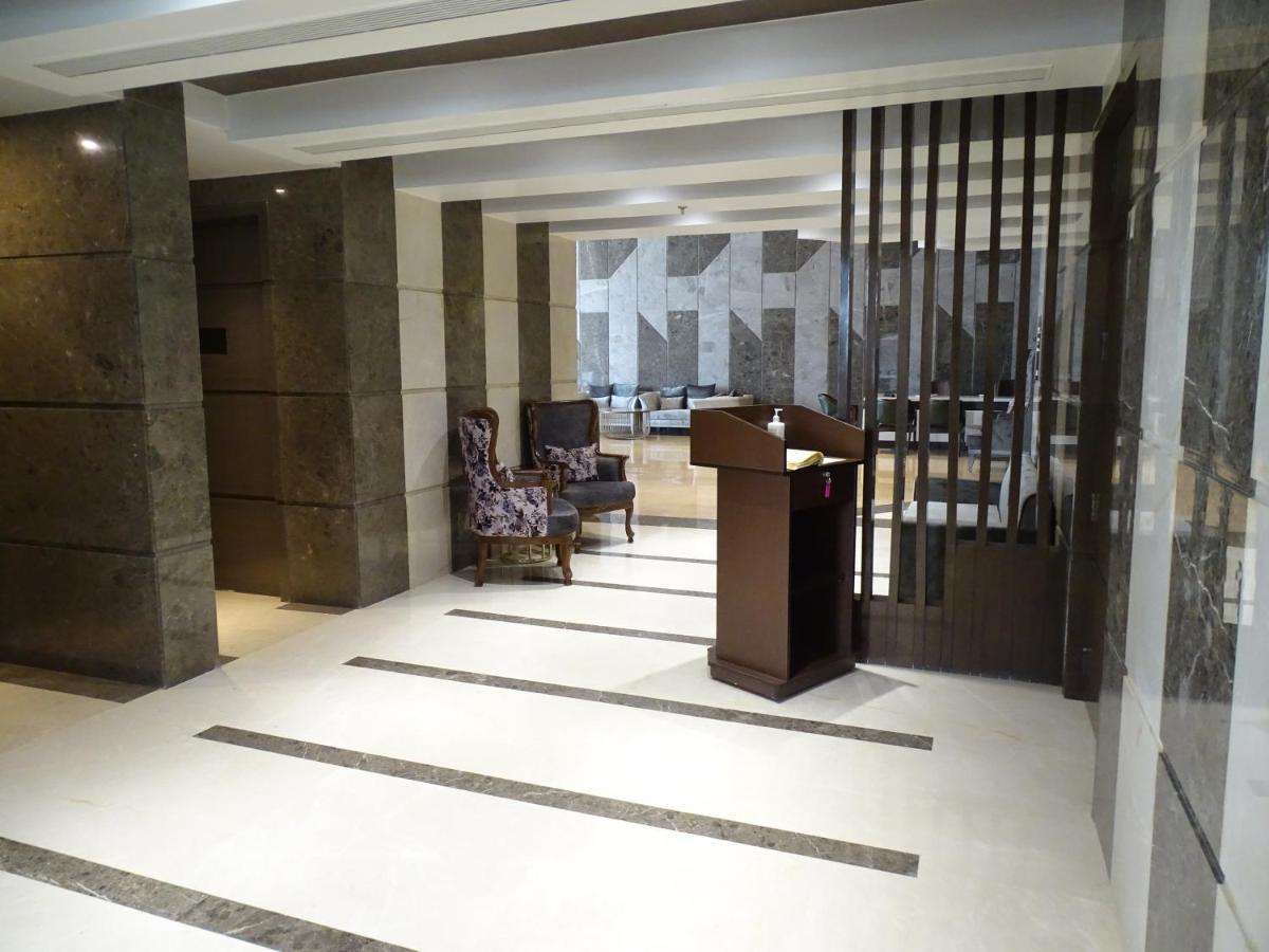 The Grand Arc Hotel & Convention Centre Shahjahanpur Bagian luar foto