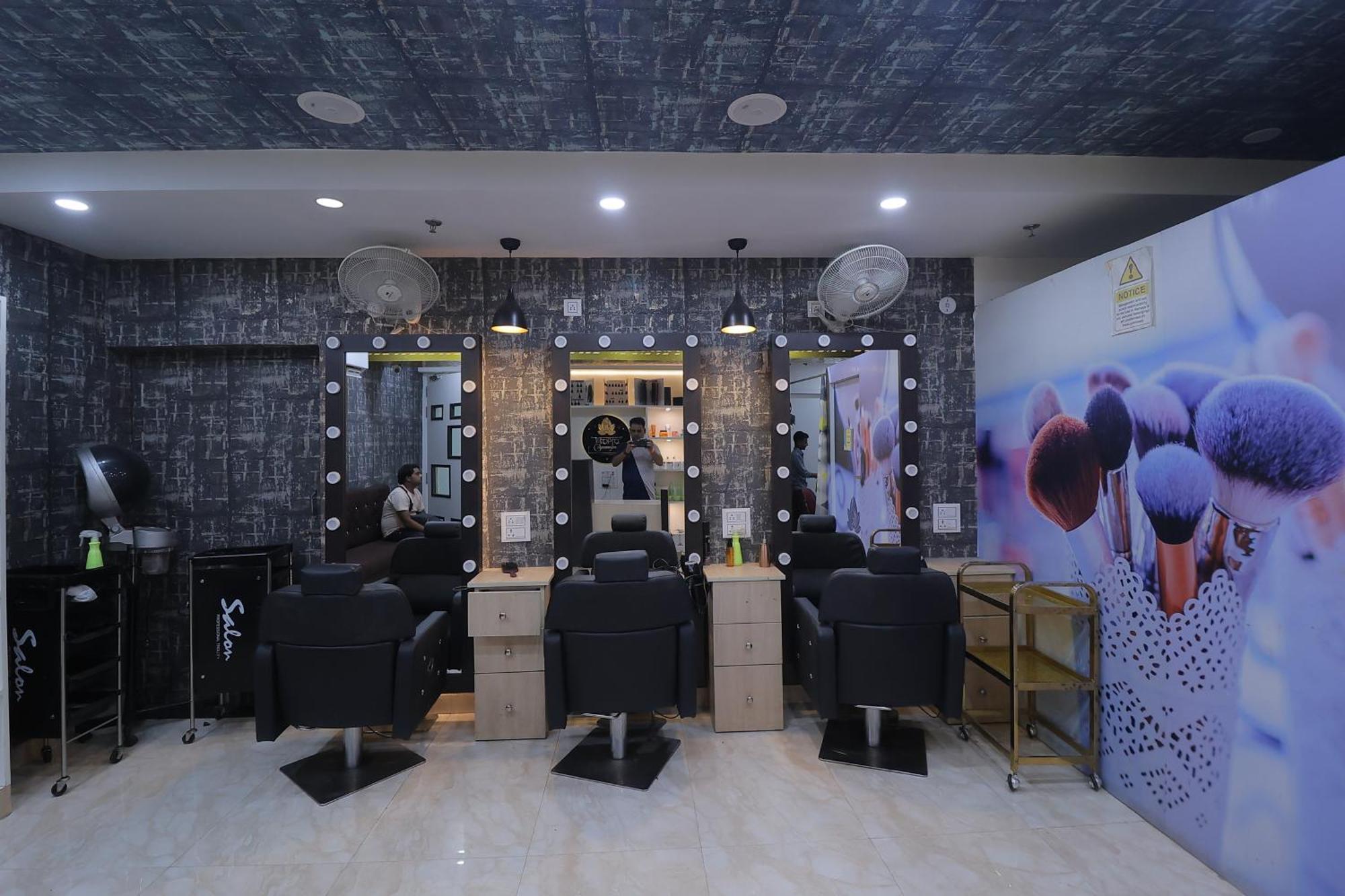 The Grand Arc Hotel & Convention Centre Shahjahanpur Bagian luar foto